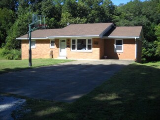 506 S 4th St, Rockport, IN 47635