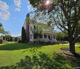 3002 Brook Park Dr SE, Owens Cross Roads, AL 35763