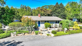 7 Cynthia St, South Dartmouth, MA 02748