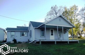 215 Brady St, Brooklyn, IA 52211
