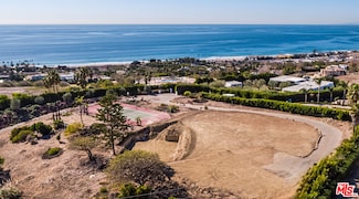 5909 Philip Ave, Malibu, CA 90265
