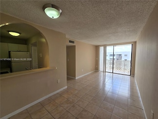8185 NW 7th St Unit 506, Miami, FL 33126