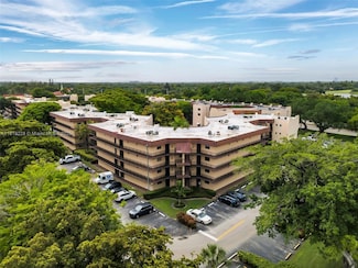 6855 W Broward Blvd Unit 405, Plantation, FL 33317