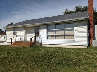 303 N 24th St, Bethany, MO 64424