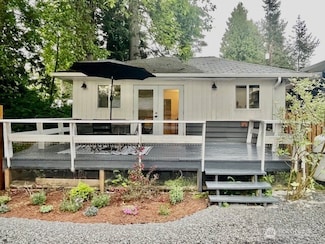 8293 Beach Way Dr, Blaine, WA 98230
