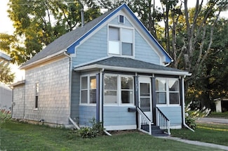 1402 N St SW, Cedar Rapids, IA 52404
