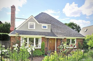2307 18th Ave E, Seattle, WA 98112