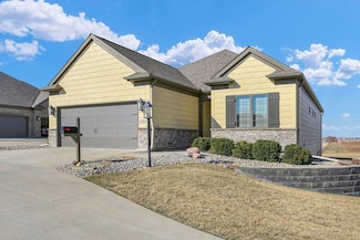 2927 Greystone Place, Champaign, IL 61822