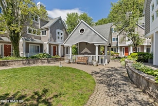 453 E Putnam Ave Unit 1I, Cos Cob, CT 06807