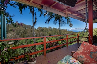 55 Kynnersley Rd, Hawi, HI 96719