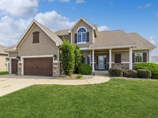1737 Ashwood Dr SW, Altoona, IA 50009