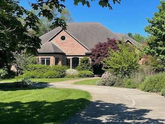 5002 Quincy Ct, Saline, MI 48176
