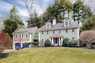 74 Hillcrest Pkwy, Winchester, MA 01890