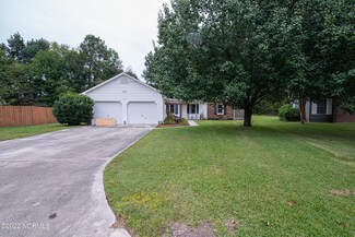 2206 Timberbrook Ln, Midway Park, NC 28544