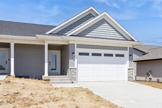 1032 Highland Trail, Solon, IA 52333