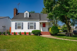 340 Hamilton St, Roselle, NJ 07203