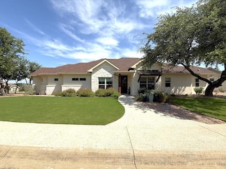 1808 Chalet Cir, Kerrville, TX 78028