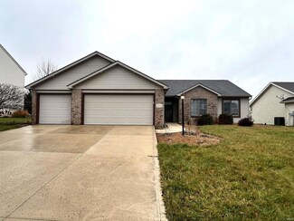 2111 Highlander Dr, Warsaw, IN 46580