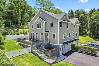 309 Granite Springs Rd, Yorktown Heights, NY 10598