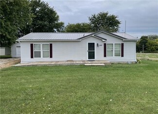 207 4th Ave, Pattonsburg, MO 64670