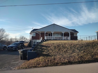 217 Upper Dry Fork B Rd, McKee, KY 40447