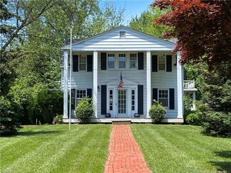 1 Waban Rd, Eastlake, OH 44095
