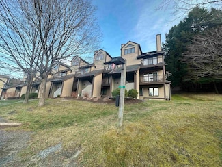 72 Mountains Edge Rd Unit 501, Brownsville, VT 05037