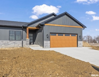 4619 Tess Dr, Springfield, IL 62711