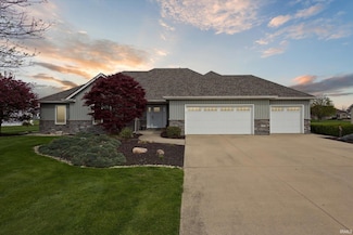 402 Steeplechase Dr, Auburn, IN 46706