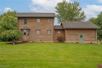 6165 Tyro St NE, Louisville, OH 44641