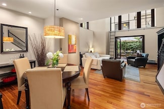 201 Galer St Unit 102, Seattle, WA 98109