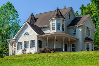 206 Collier Ave, Waverly, TN 37185