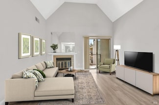 3183 Wayside Plaza Unit 319, Walnut Creek, CA 94597