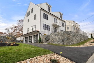22 Mount Zion Rd, Melrose, MA 02176