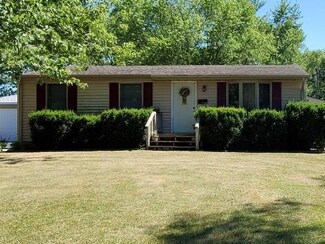 519 W Oakley Ave, Lowell, IN 46356