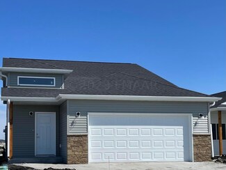 6856 68th St S, Horace, ND 58047