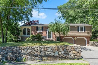 15 Michael Rd, Wakefield, MA 01880
