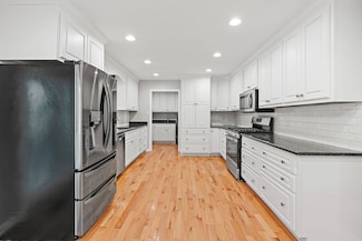2952 Carters Creek Station Rd, Columbia, TN 38401
