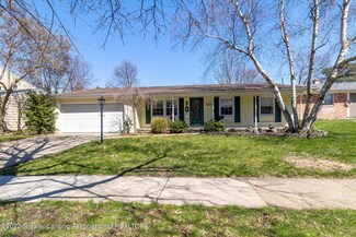 1216 Kimberly Dr, Lansing, MI 48912