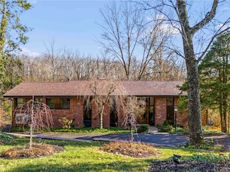 345 Bellwalt Dr, Canonsburg, PA 15317