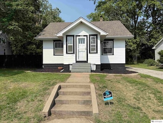 3812 N 52nd St, Omaha, NE 68104