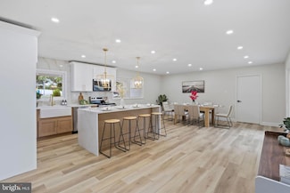 33 Cypress Ln, Willingboro, NJ 08046