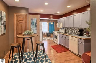 350 Bendon Rd, Interlochen, MI 49643