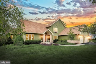 6 Pond Ridge Ln, Hanover, PA 17331