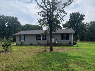 29685 Hardesty Rd, McLoud, OK 74851