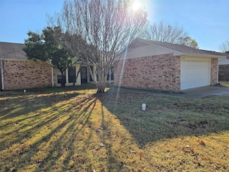 7008 Windhaven Rd, North Richland Hills, TX 76182