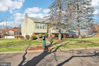 326 Crestwood Ave, Feasterville-Trevose, PA 19053