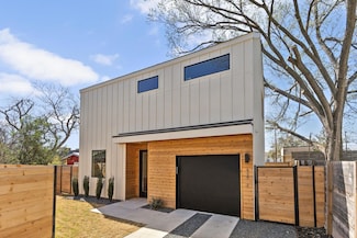 609 Hammack Dr Unit 2, Austin, TX 78752
