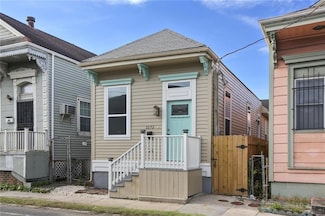 2272 N Robertson St, New Orleans, LA 70117