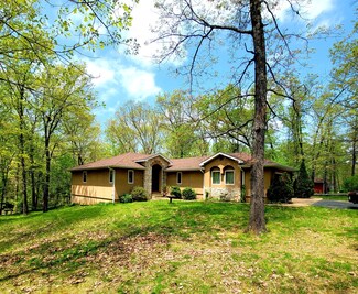 7785 Nadine Rd, Houston, MO 65483